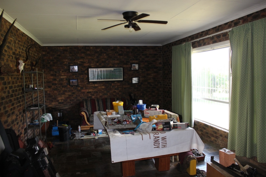 5 Bedroom Property for Sale in Deneysville Free State
